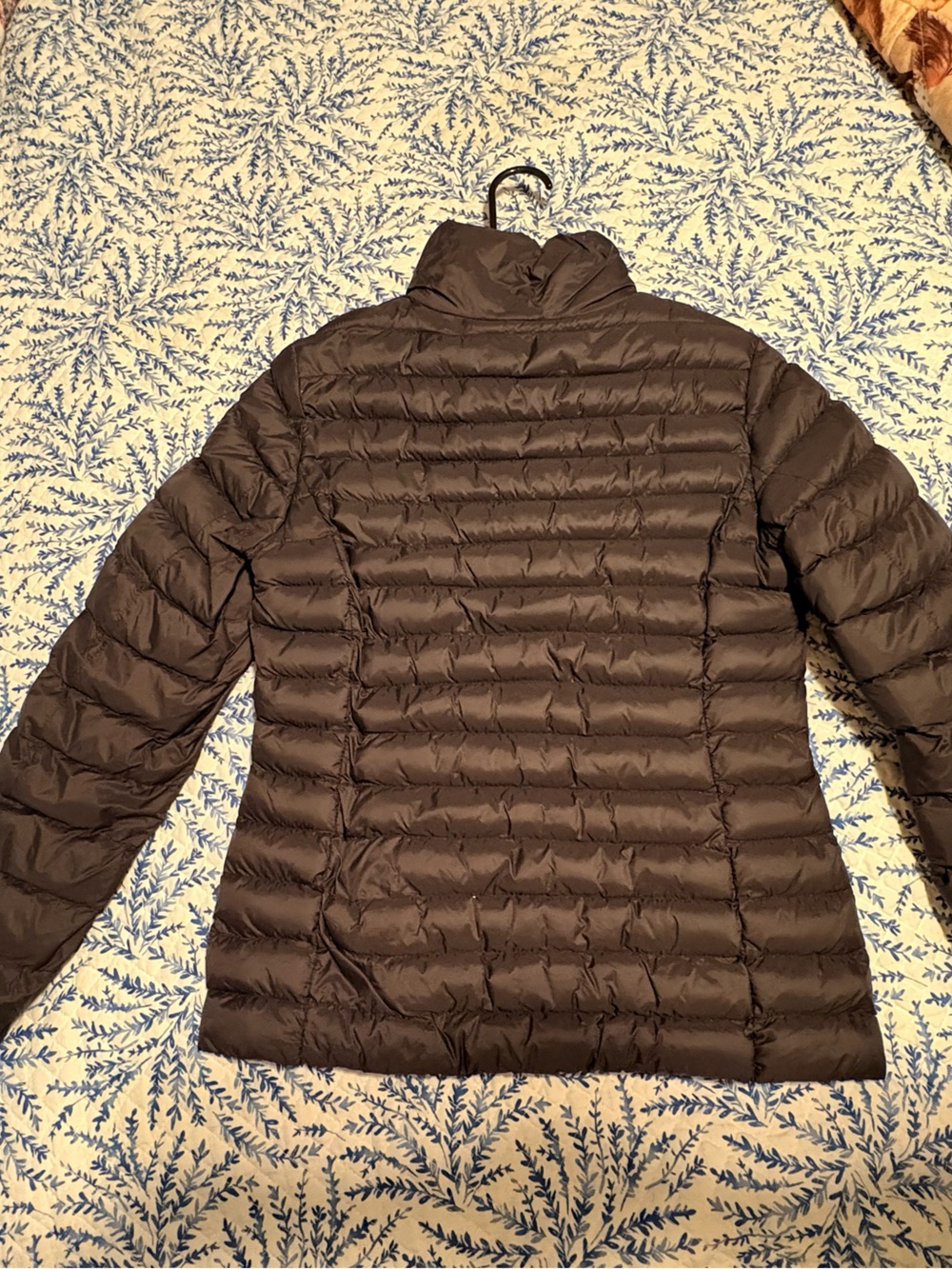 BACK ON TRACK SMALL Women's Lightweight Quilted Puffer Jacket - Black